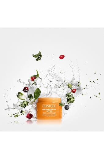 Clinique Superdefense SPF 25 Fatigue + 1st Signs Of Age Multi-Correcting Cream for Oilier Skin 50ml