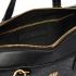 Tommy Hilfiger Δερμάτινη Τσάντα Ώμου Μαύρη Tommy Hilfiger Δερμάτινη Τσάντα Ώμου Μαύρη